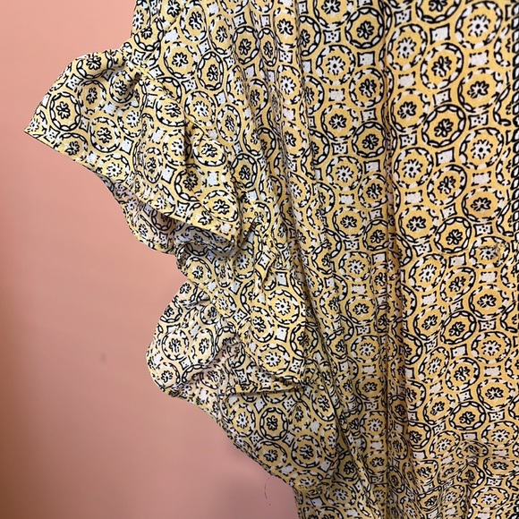 Max Studio flirty floral blouse with elastic waist and tie size small - Picture 4 of 9